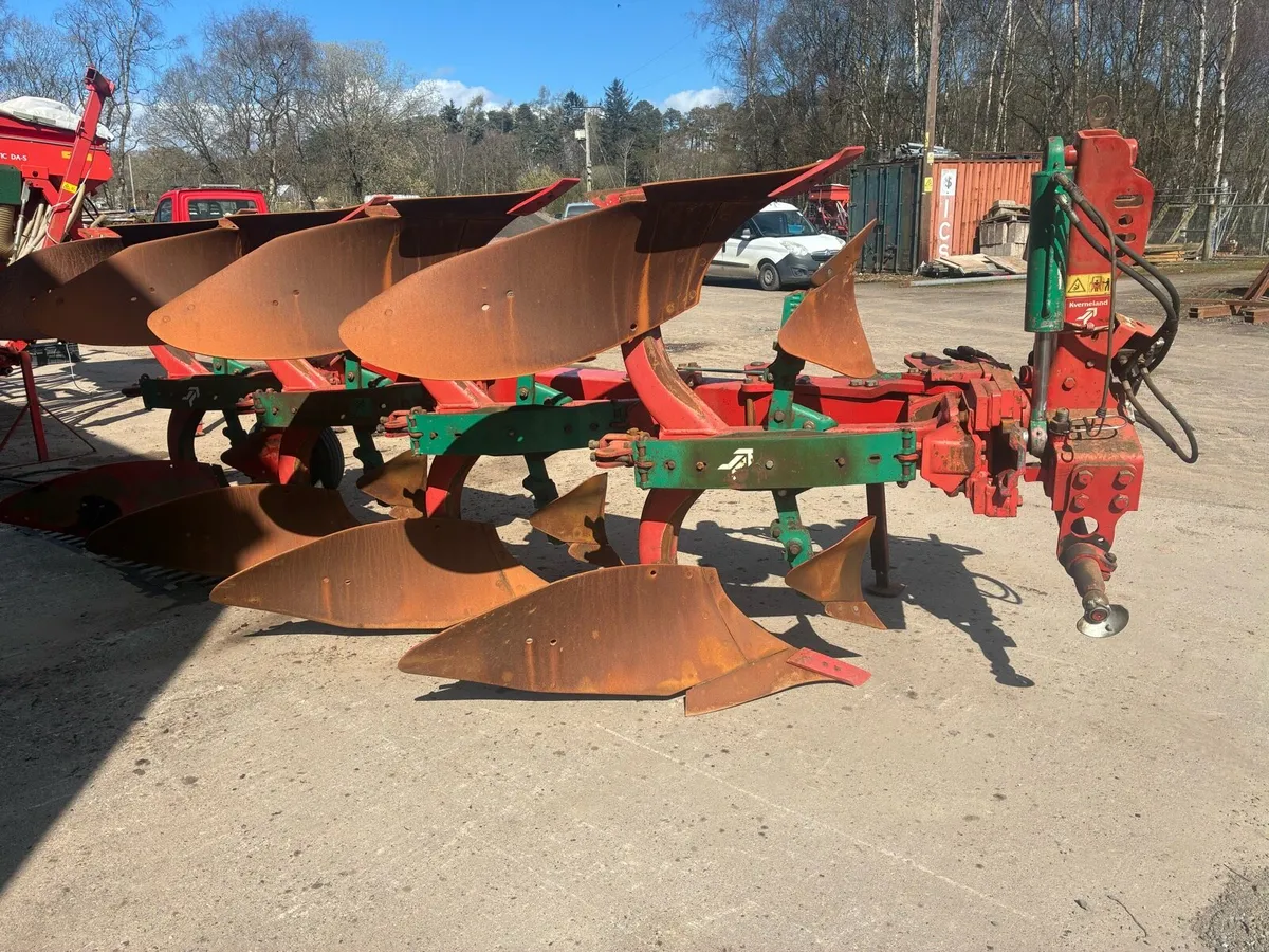 Kverneland 4 furrow plough - Image 1