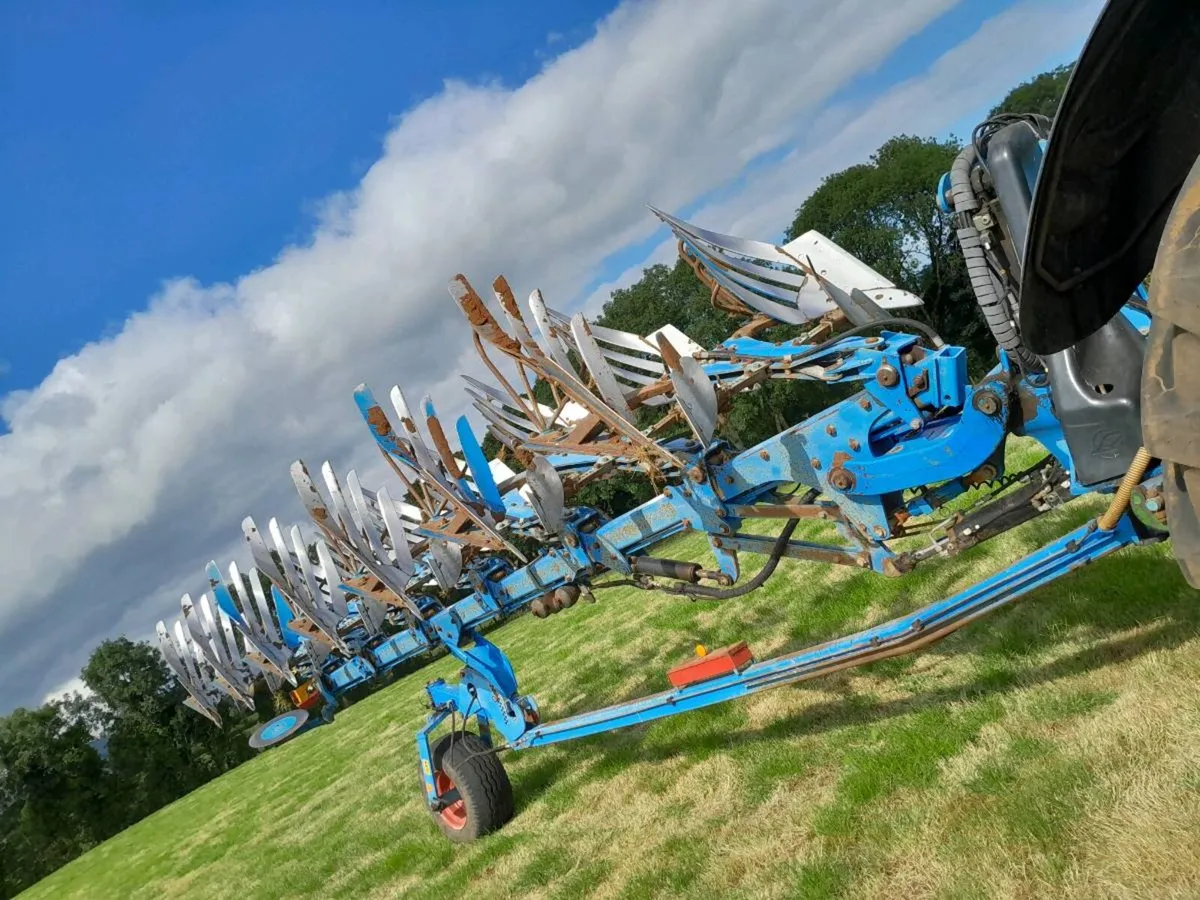 Lemken 7 furrow plough - Image 1