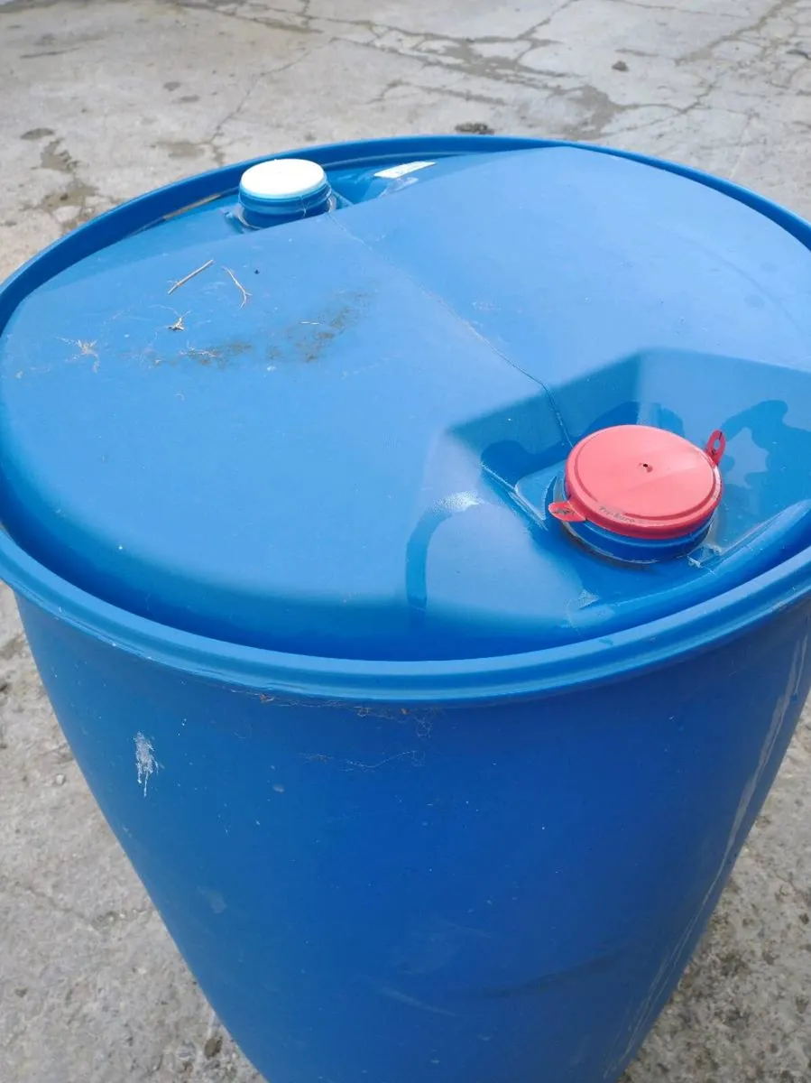 200 litre barrels for sale - Image 2