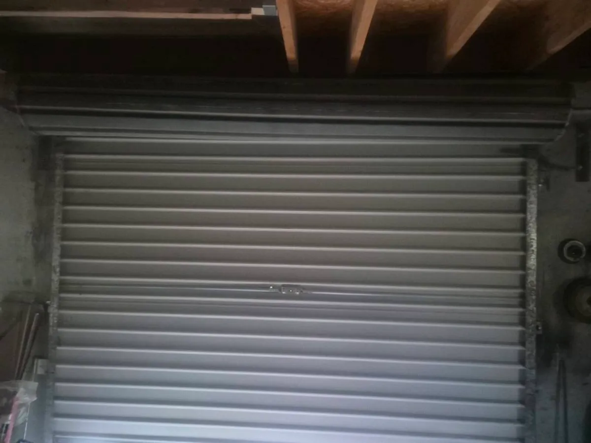 Roller door - Image 2