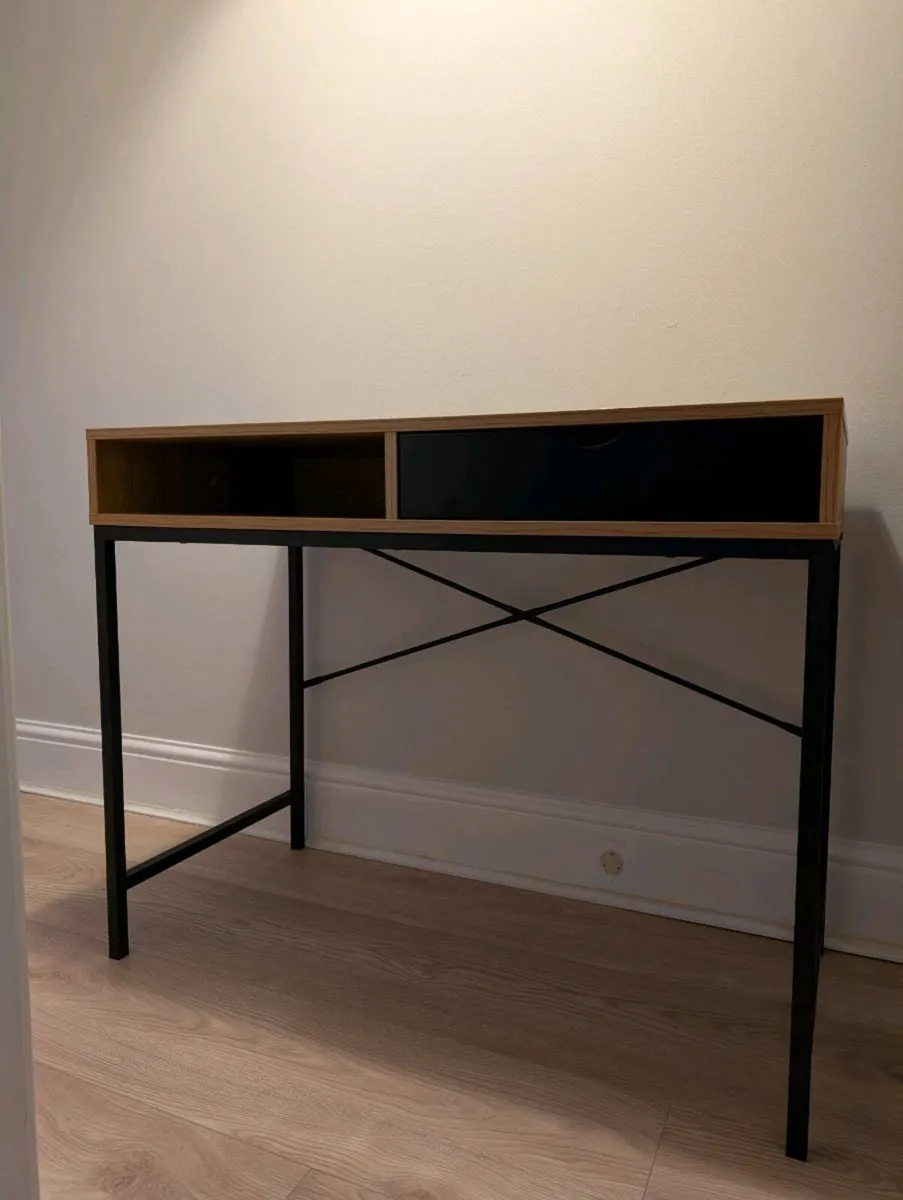 Desk (Jysk) - Image 1