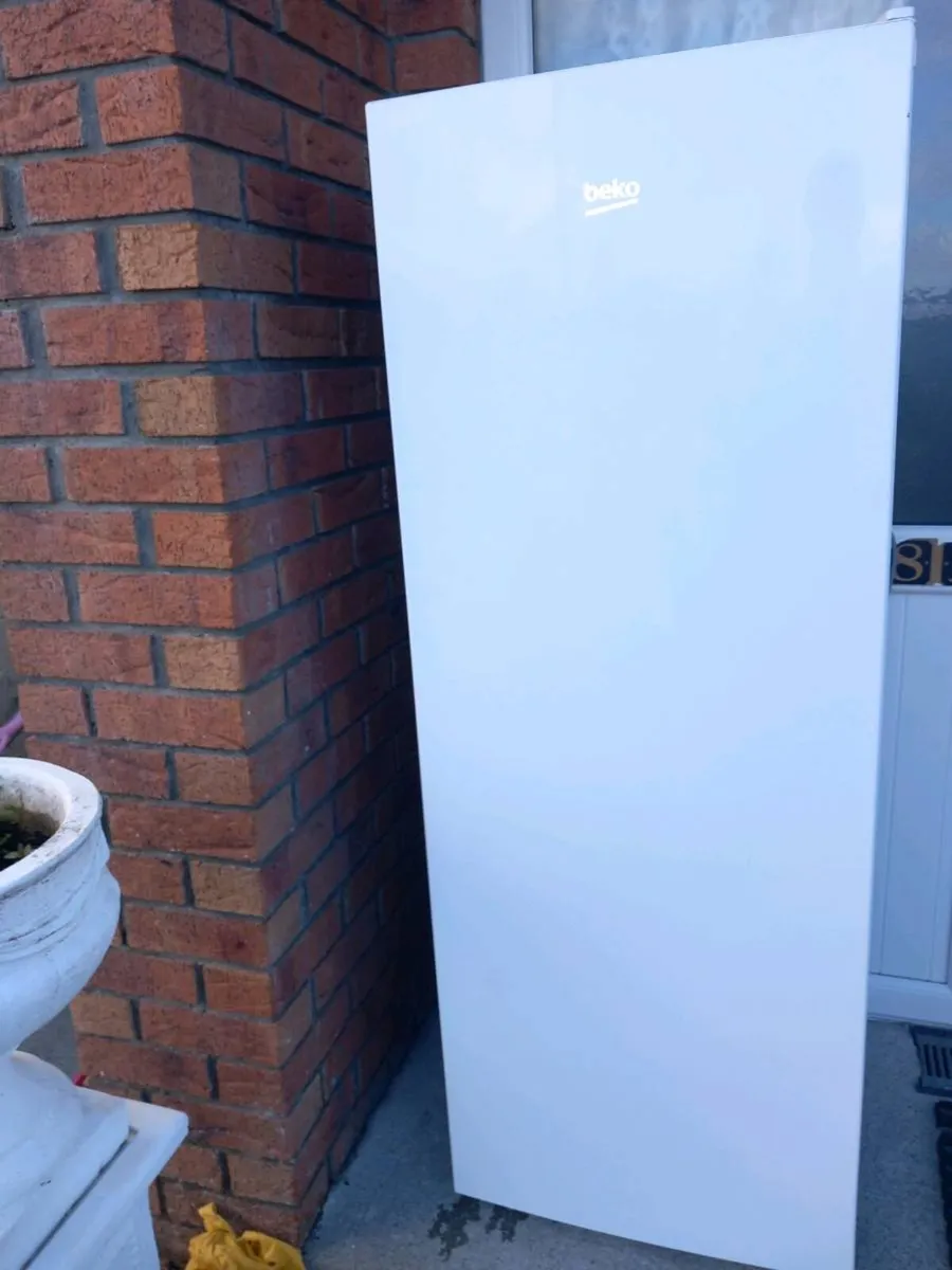 Beko fridge - Image 1