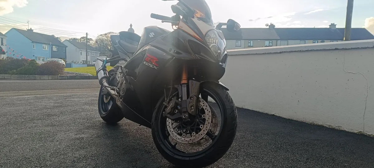Suzuki GSXR 1000 K8 - Image 1