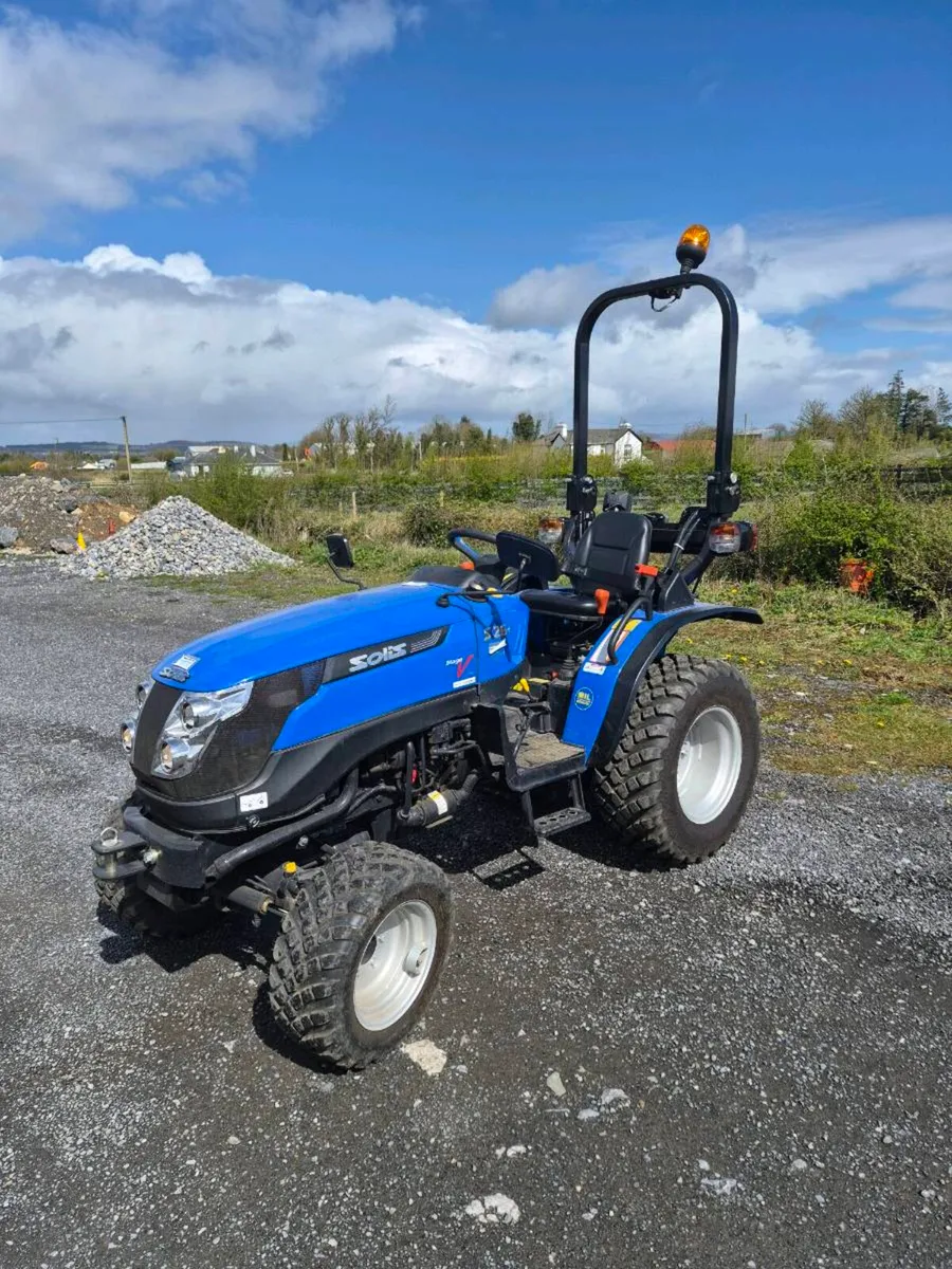 Solis tractor 26m 10750 including vat - Image 1