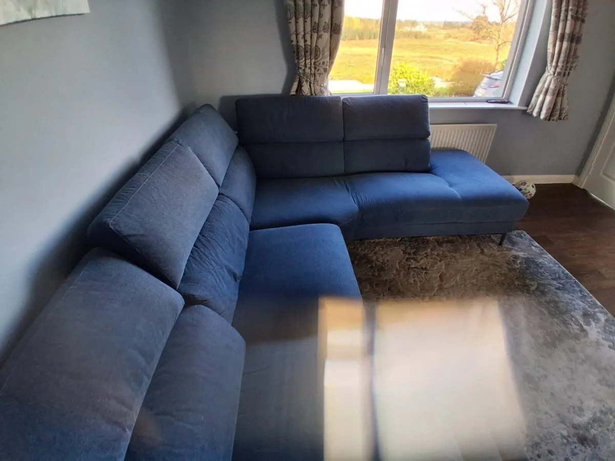 5 seater corner couch - Image 2