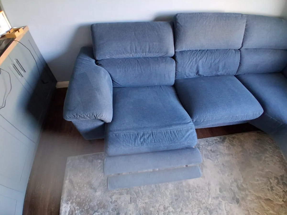 5 seater corner couch - Image 3