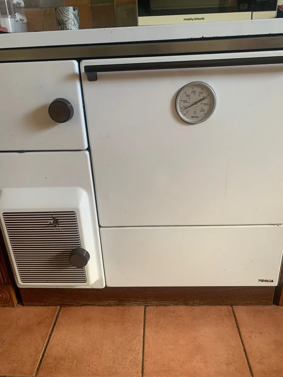 Tirol is oil fired cooker - Image 1