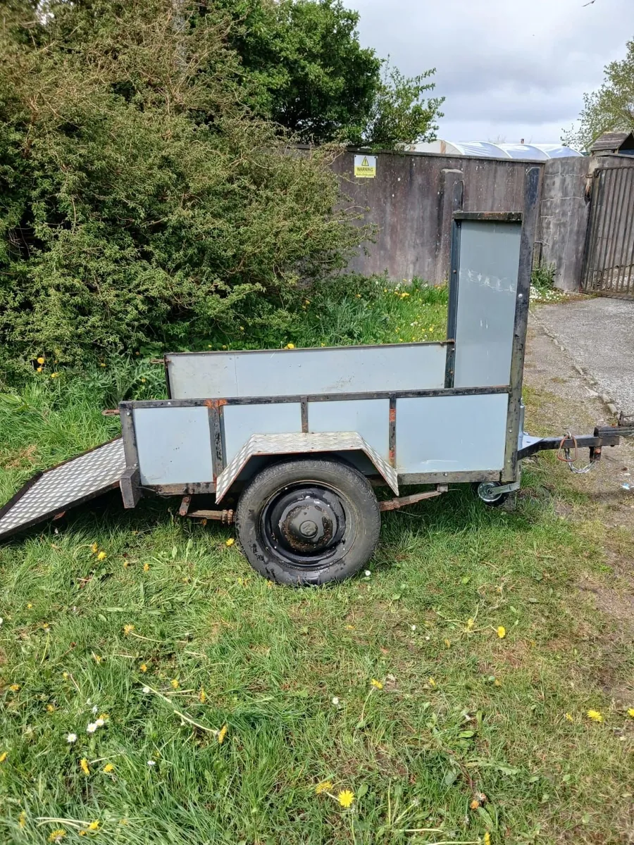 2 trailers - Image 1