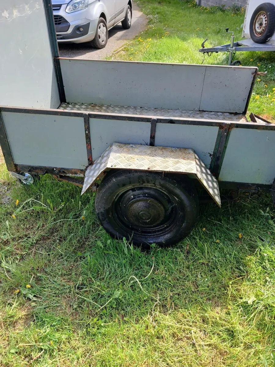 2 trailers - Image 2