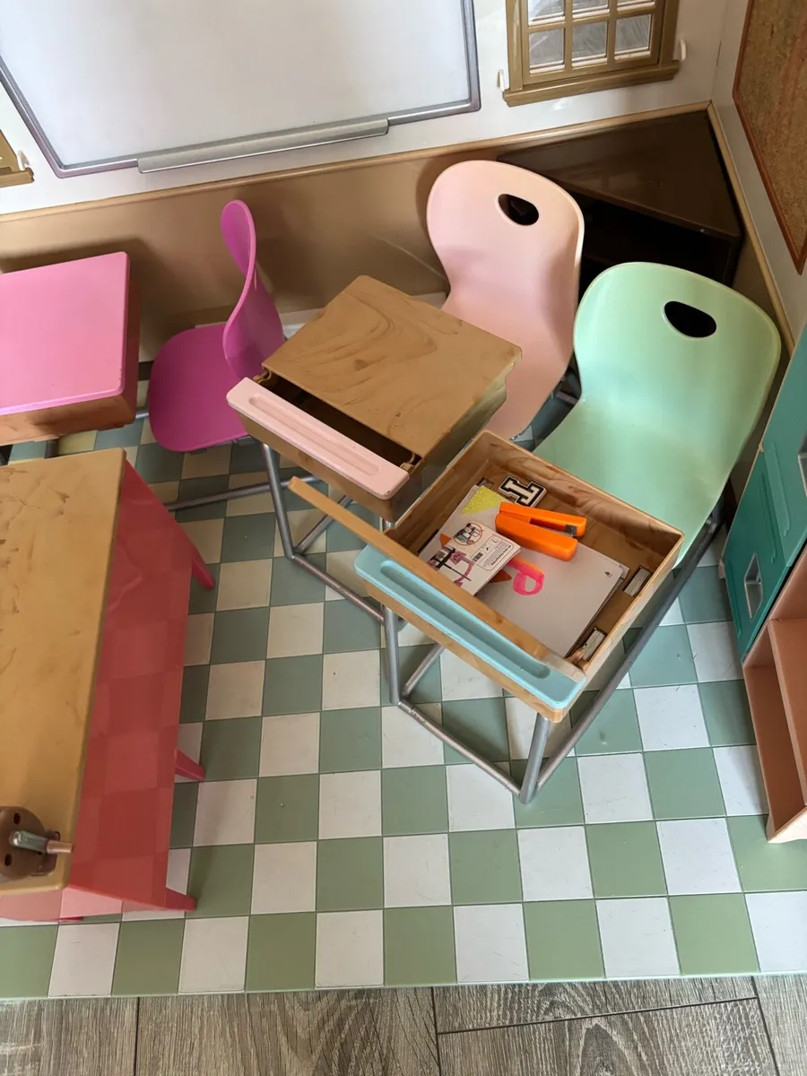 Doll school - Image 3