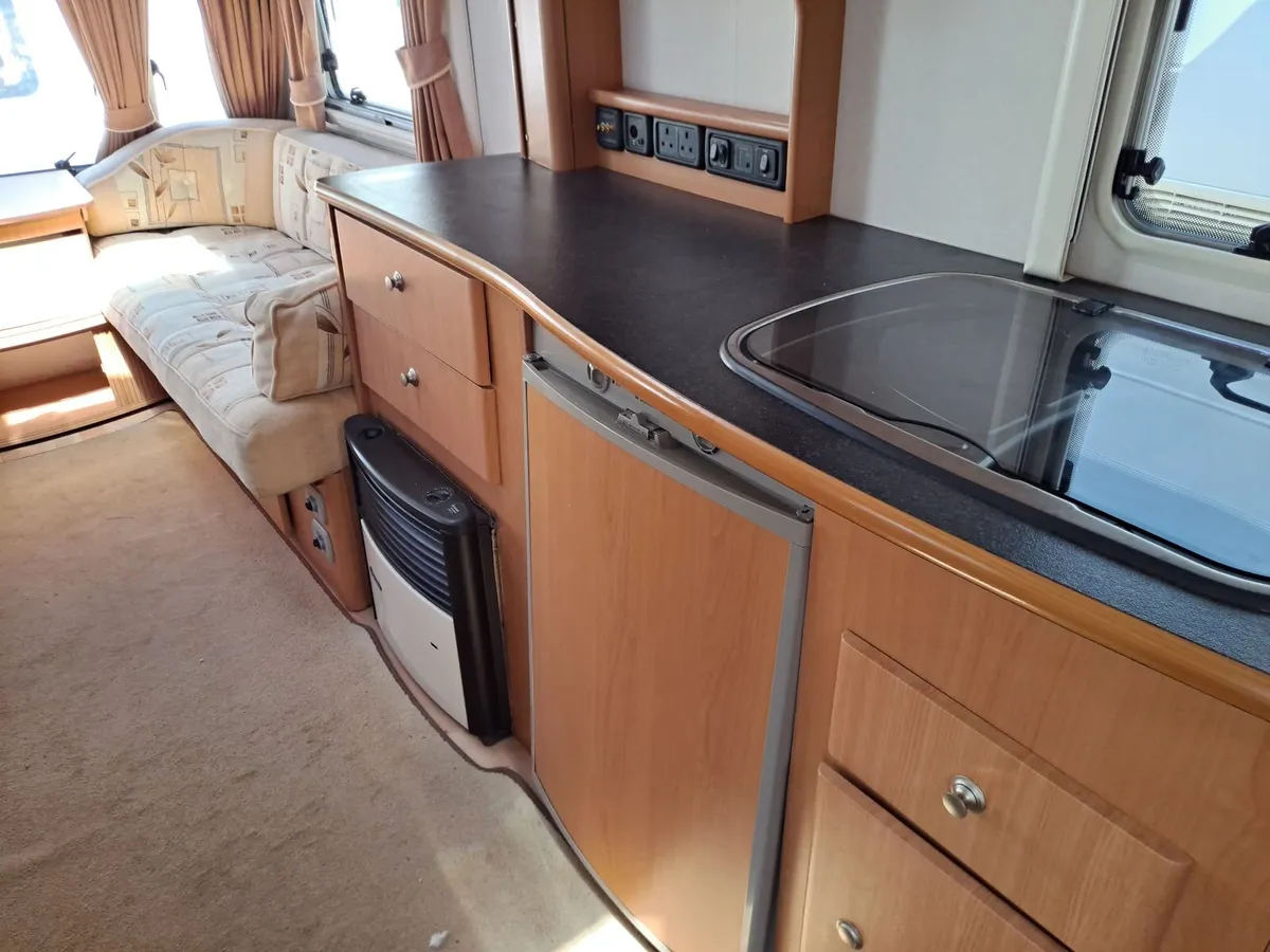 CARAVAN Avondale Osprey 2+2 Berth 2008 - Image 4