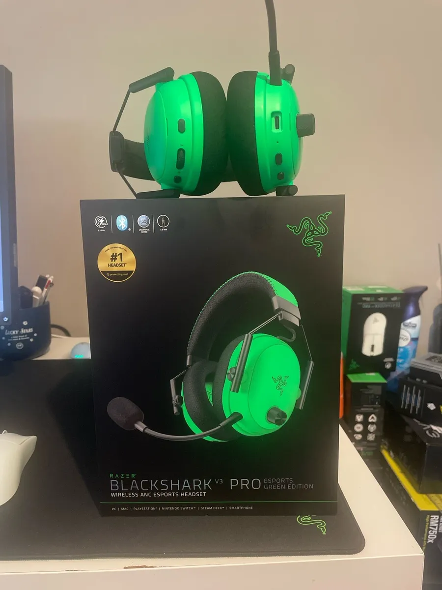 Brand new Razer Blackshark V3 Pro Gaming Headset - Image 1