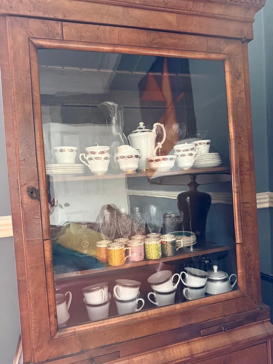 Walnut veneer antique mini dresser - Image 1