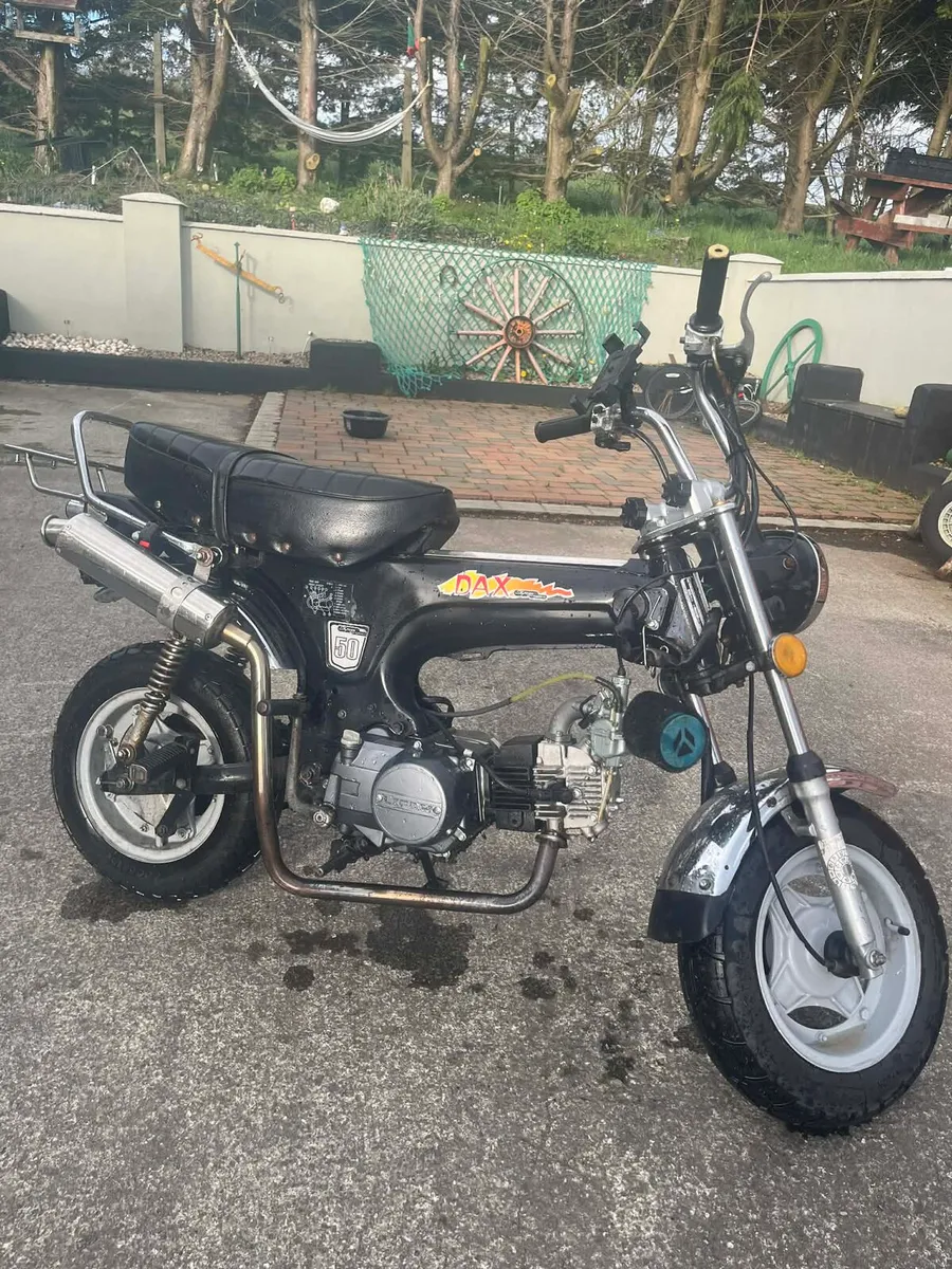 Black Honda dax 125cc - Image 1
