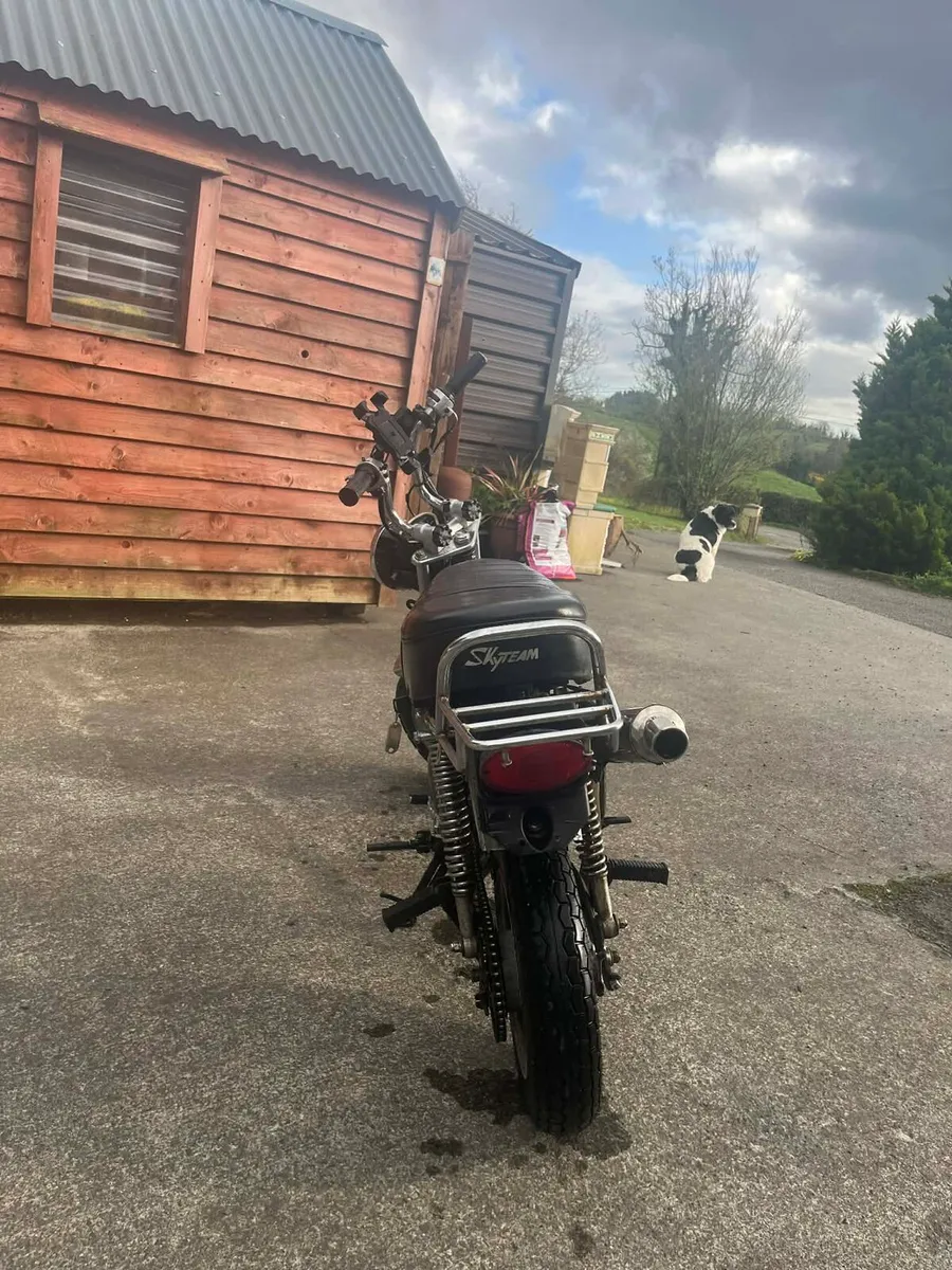 Black Honda dax 125cc - Image 3