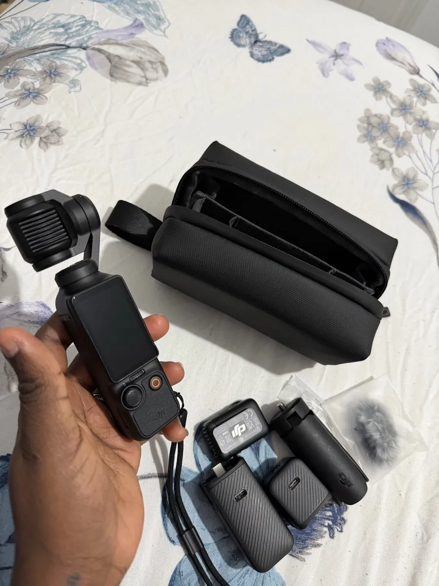 DJI Osmo Pocket 3 (Creator Combo) - Image 2