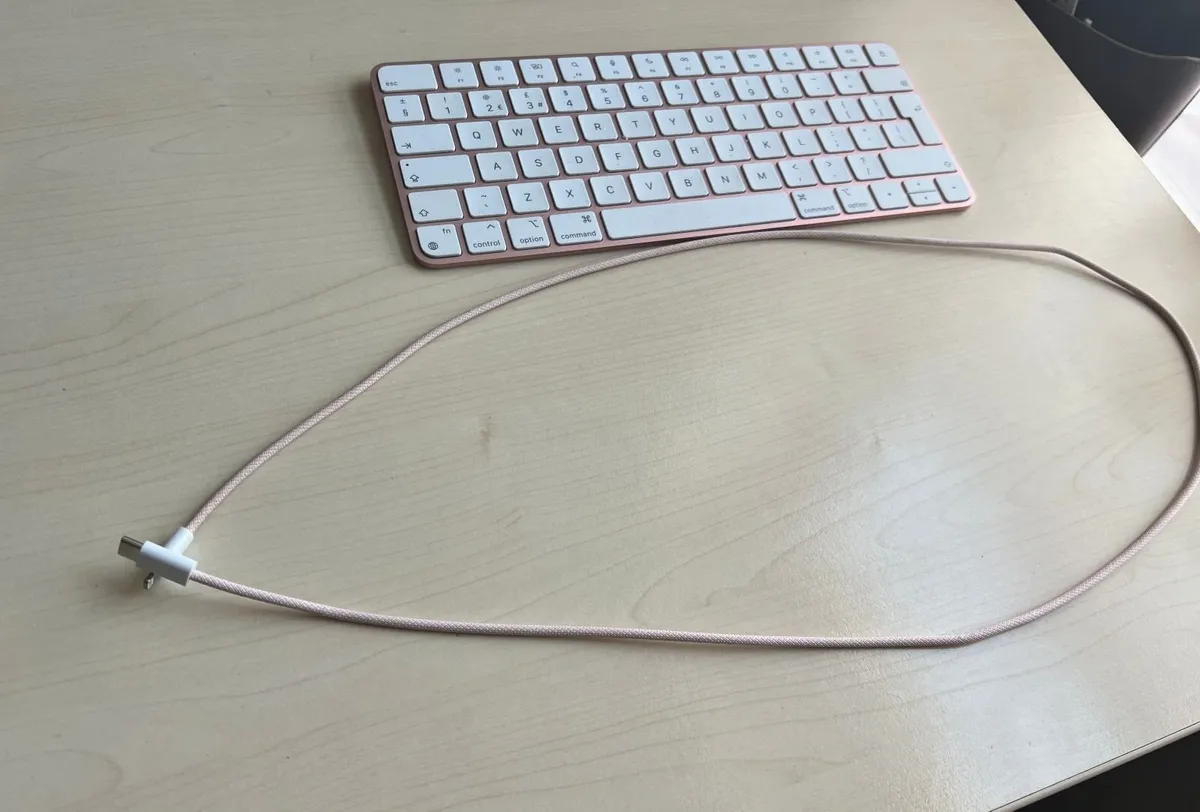 Apple iMac, Late 2013, 21.5 inch with Accessories - Image 3