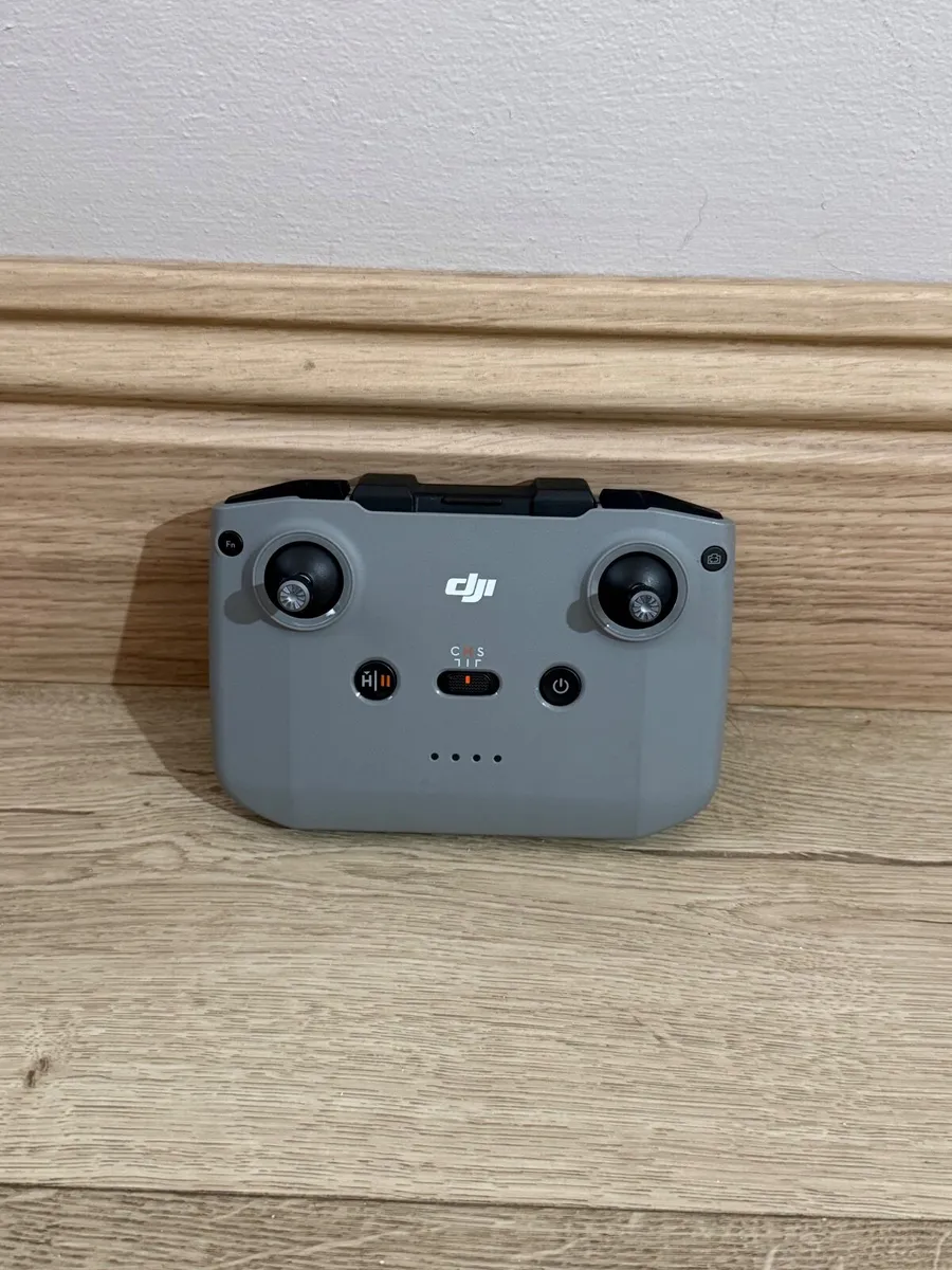 DJI Air 3 Drone - Image 2