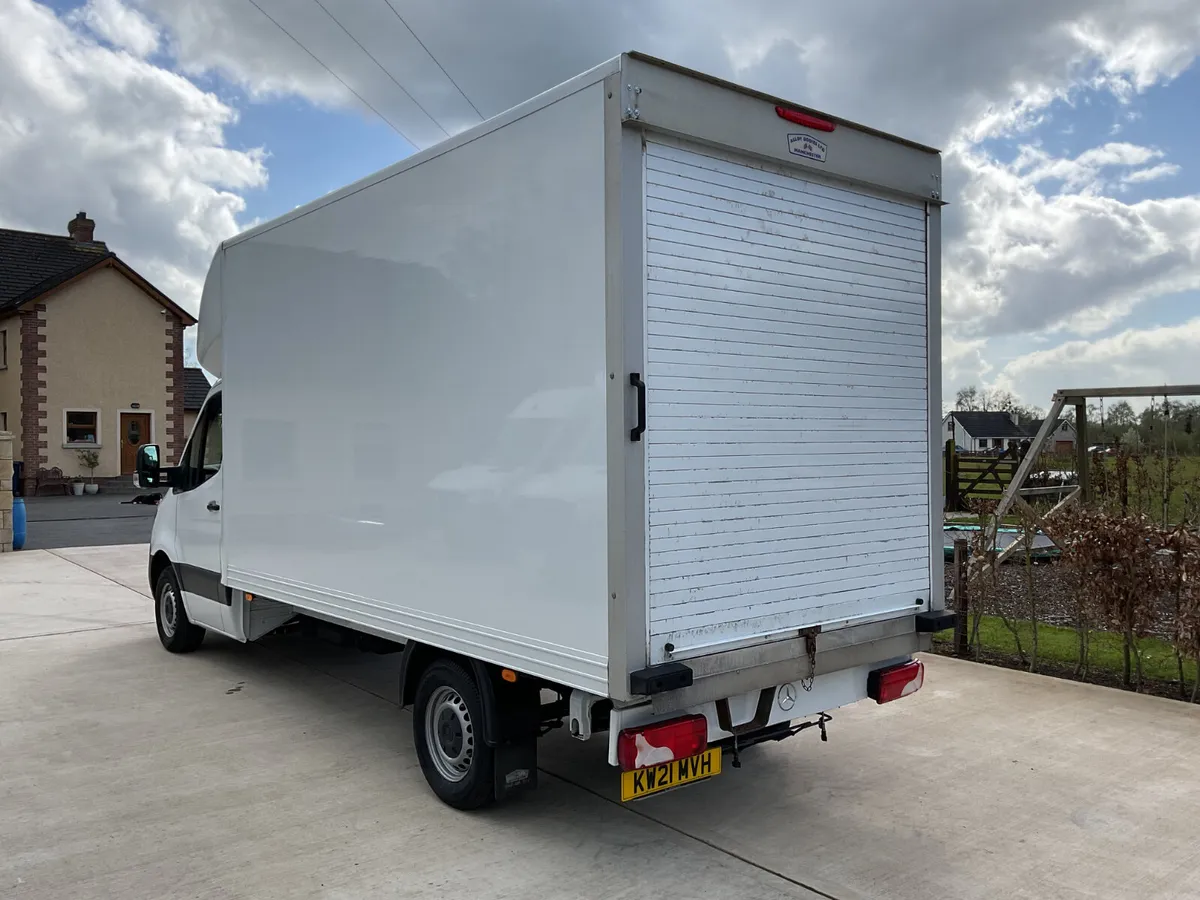 2021 Sprinter 316  Luton - Image 3