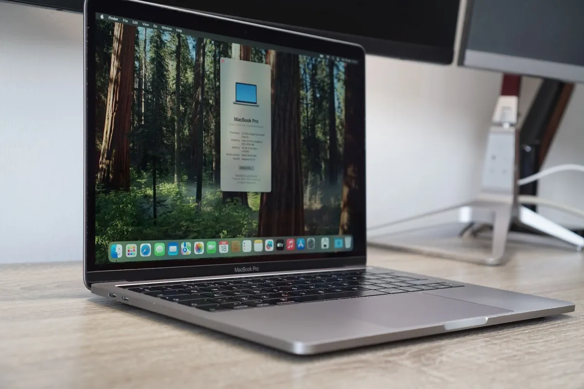 Apple MacBook Pro 13" (2019) | i5 2.4GHz | 16GB - Image 1