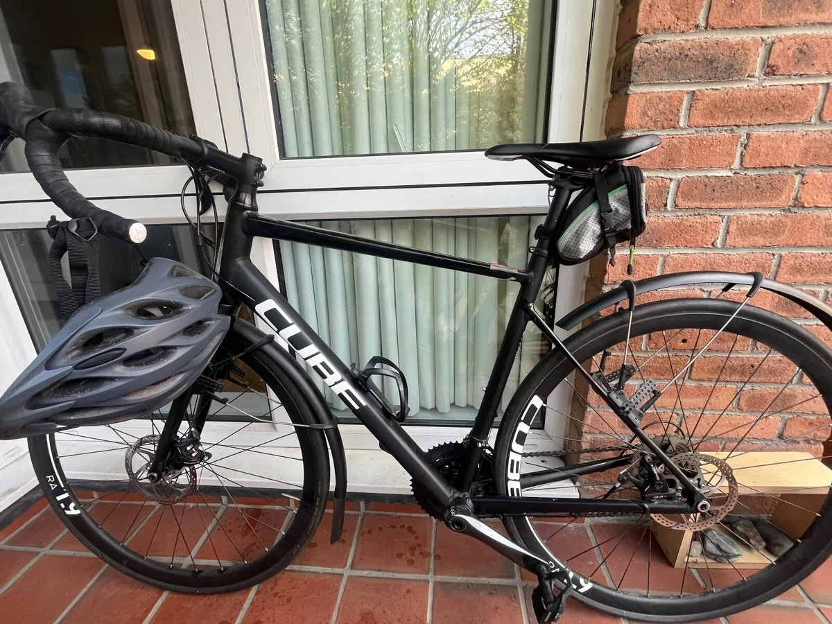 Road bike in very good condition - Image 2