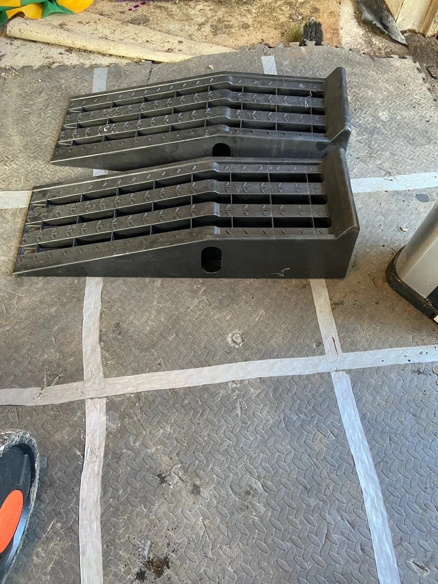 Car ramp - Image 1