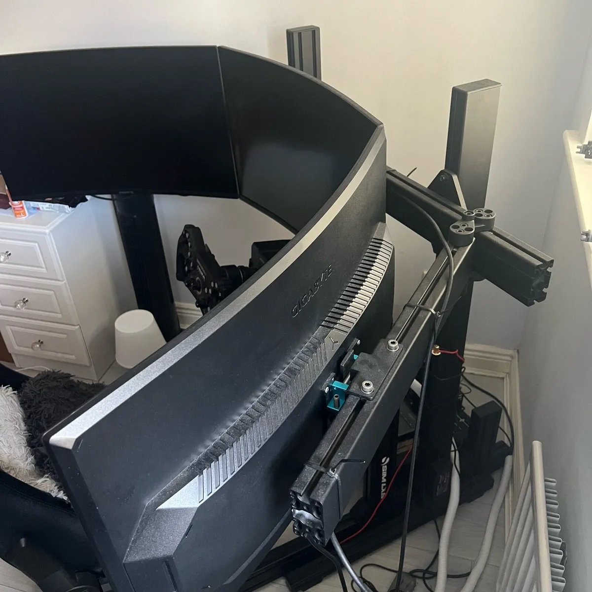 Simlabs triple monitor mount with Vesa adapter kit - Image 2