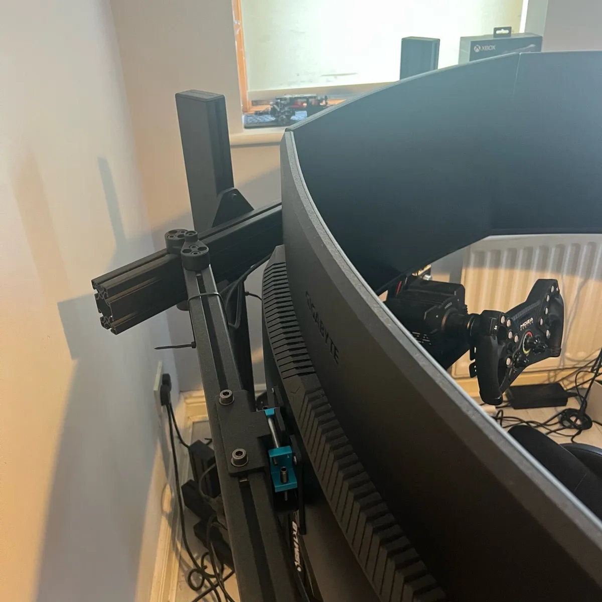 Simlabs triple monitor mount with Vesa adapter kit - Image 3