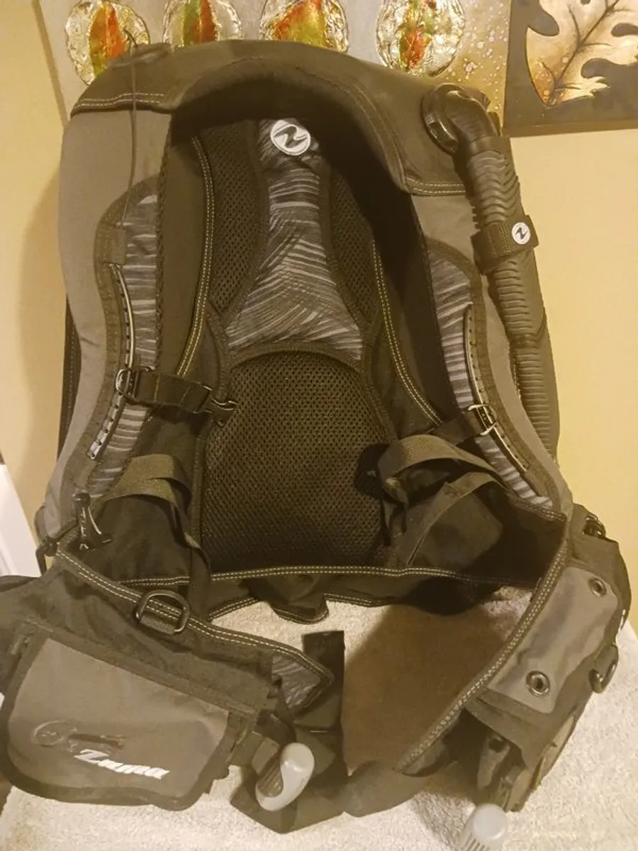 Aqualung Zuma, Travel Wing / BCD. - Image 1