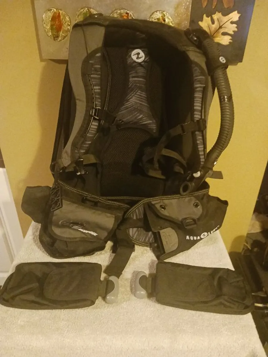 Aqualung Zuma, Travel Wing / BCD. - Image 2