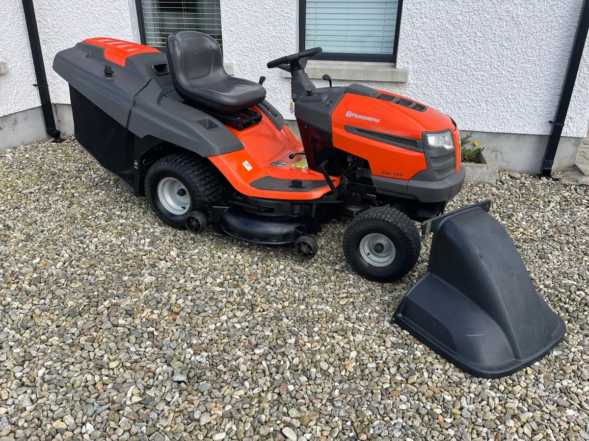 Husqvarna 19hp 42inch cut ride on lawnmower - Image 2
