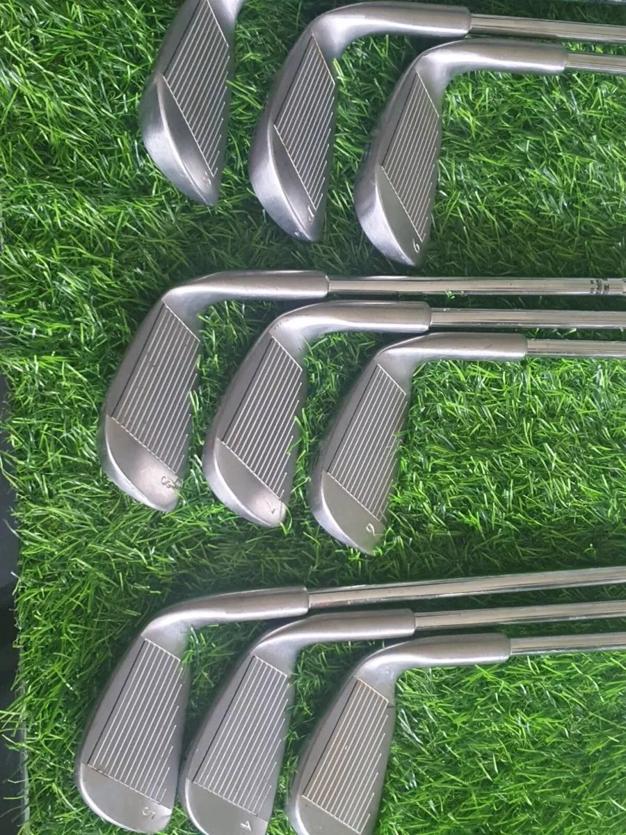 LEFT HANDED GOLF IRONS ,DRIVER,PUTTER - Image 1
