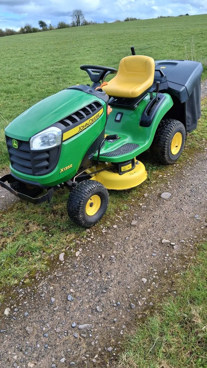 RIDE ON LAWNMOWER - Image 1