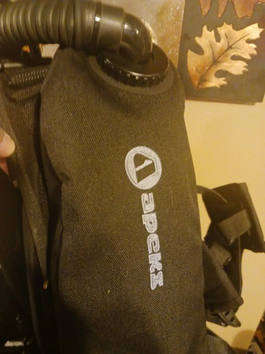 Apeks WTX Harness & Wing - Image 3