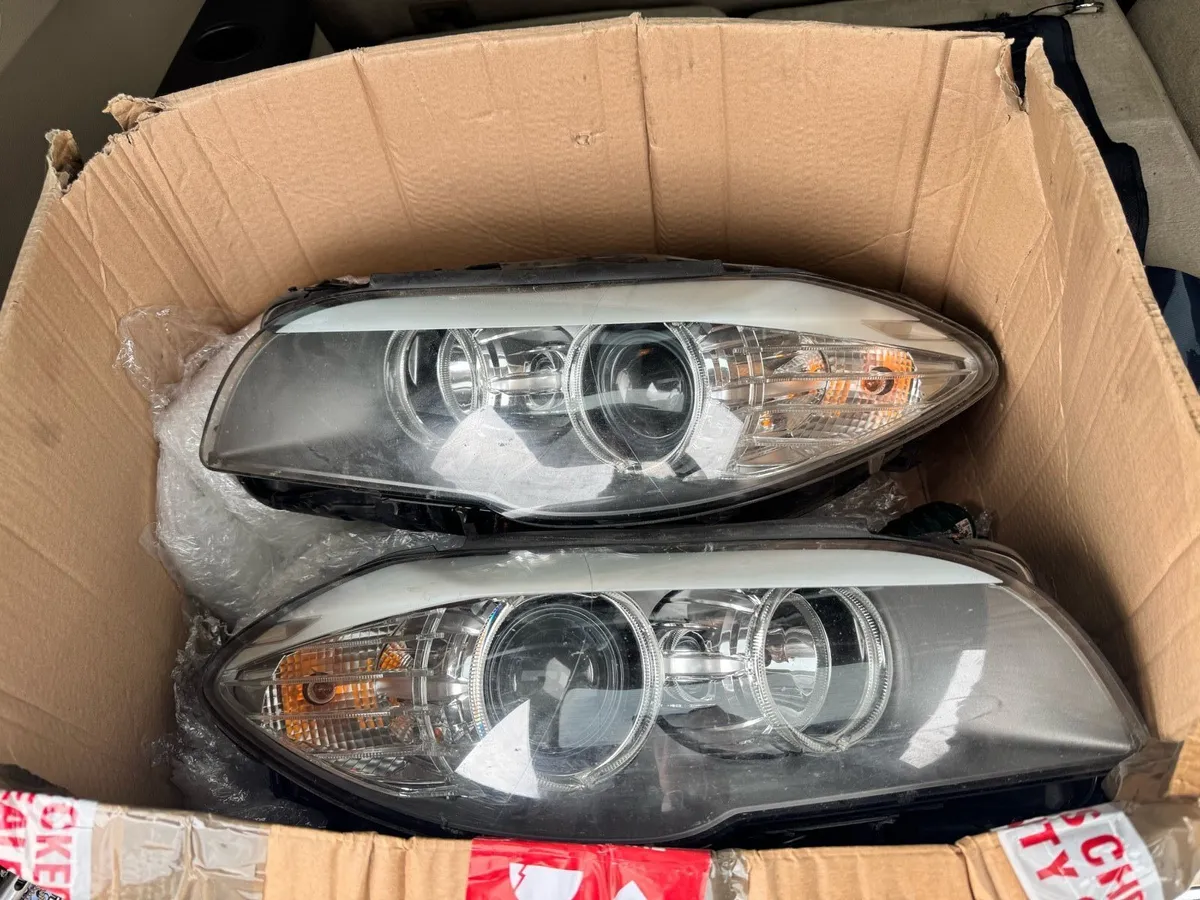 F10 2011 headlights pair. Mint condition