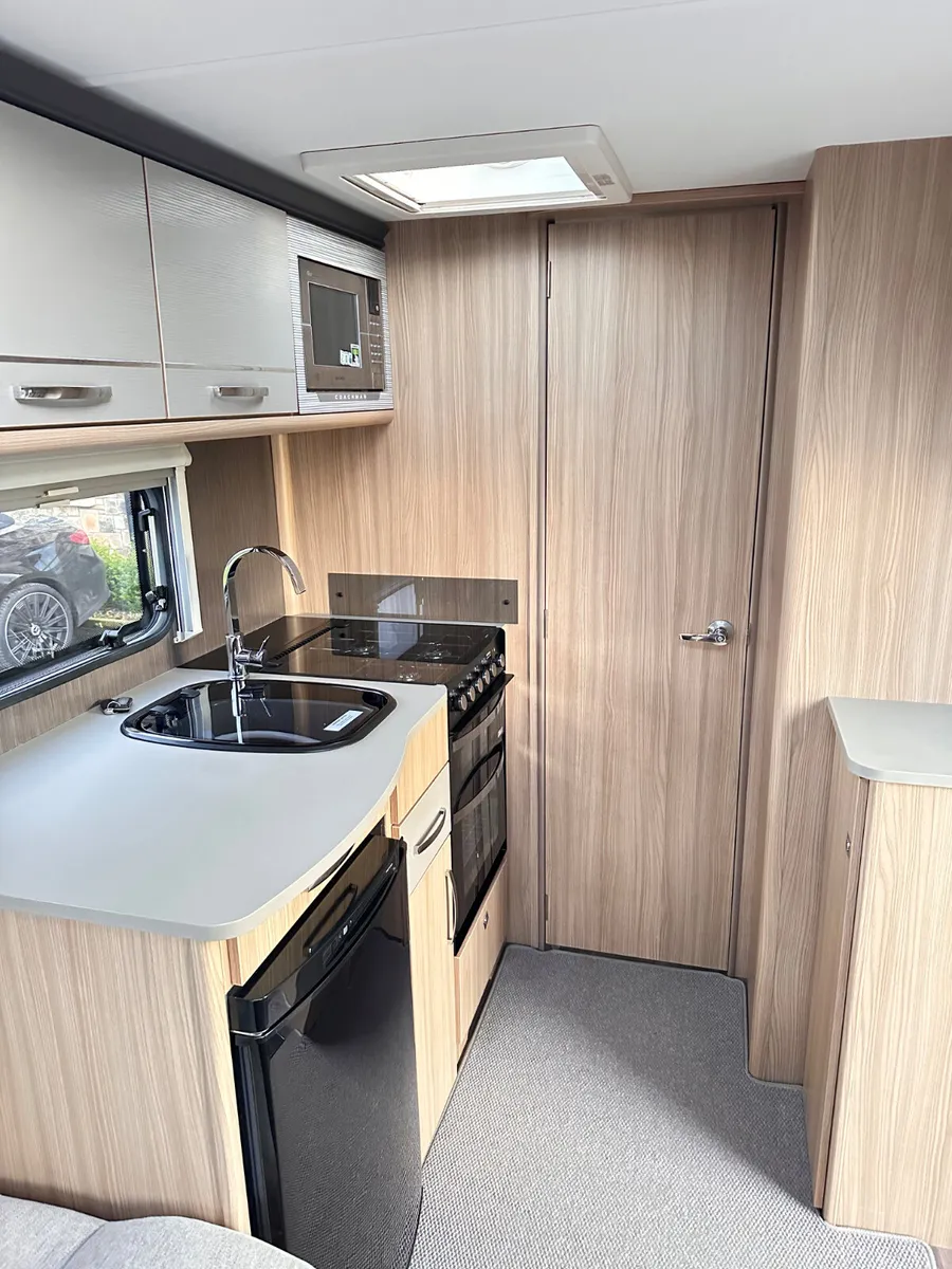 ✨STUNNING COACHMAN PASTICHE 4 BERTH ISLAND BED✨ - Image 4