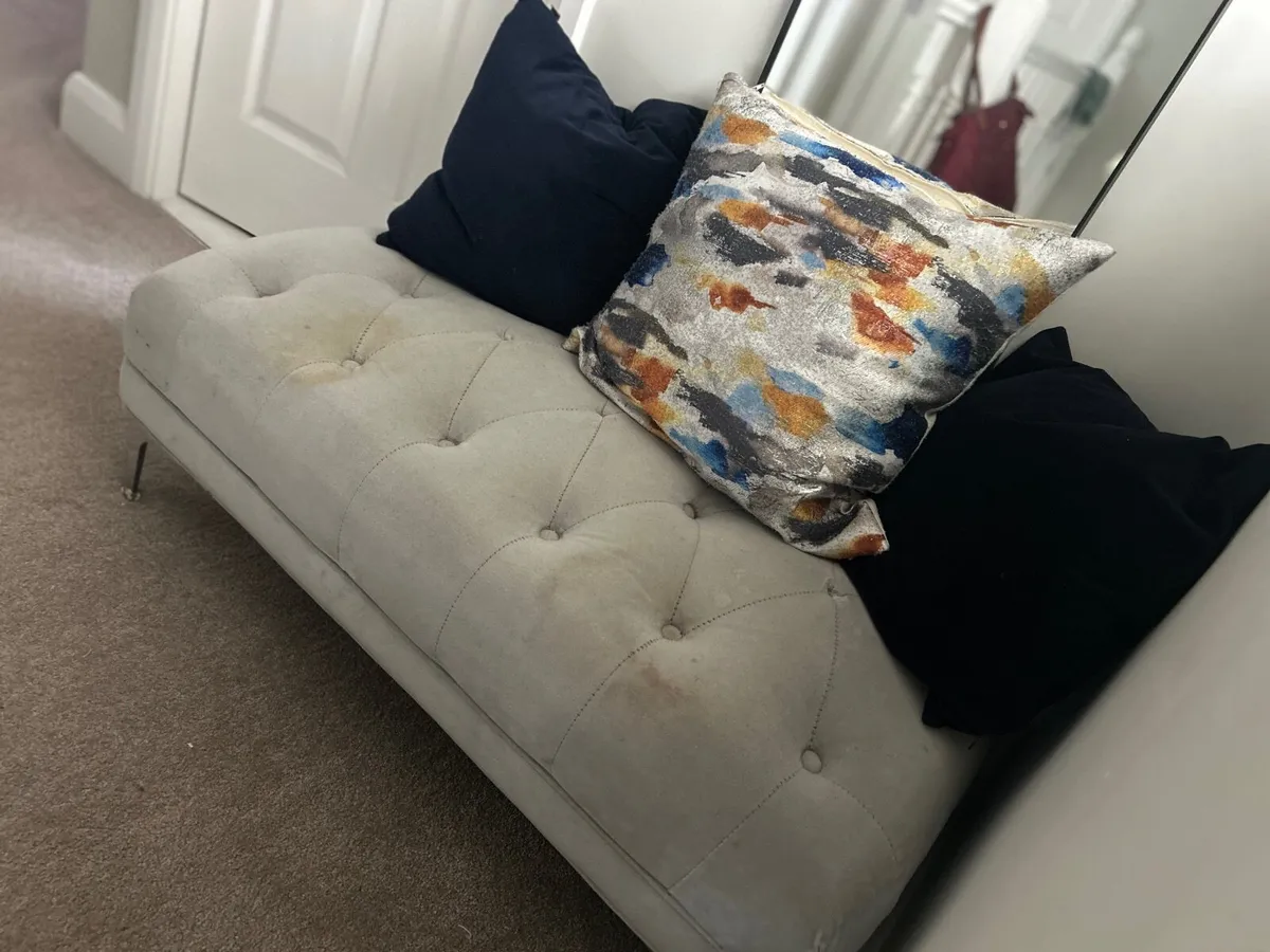 Grey love seat - Image 3