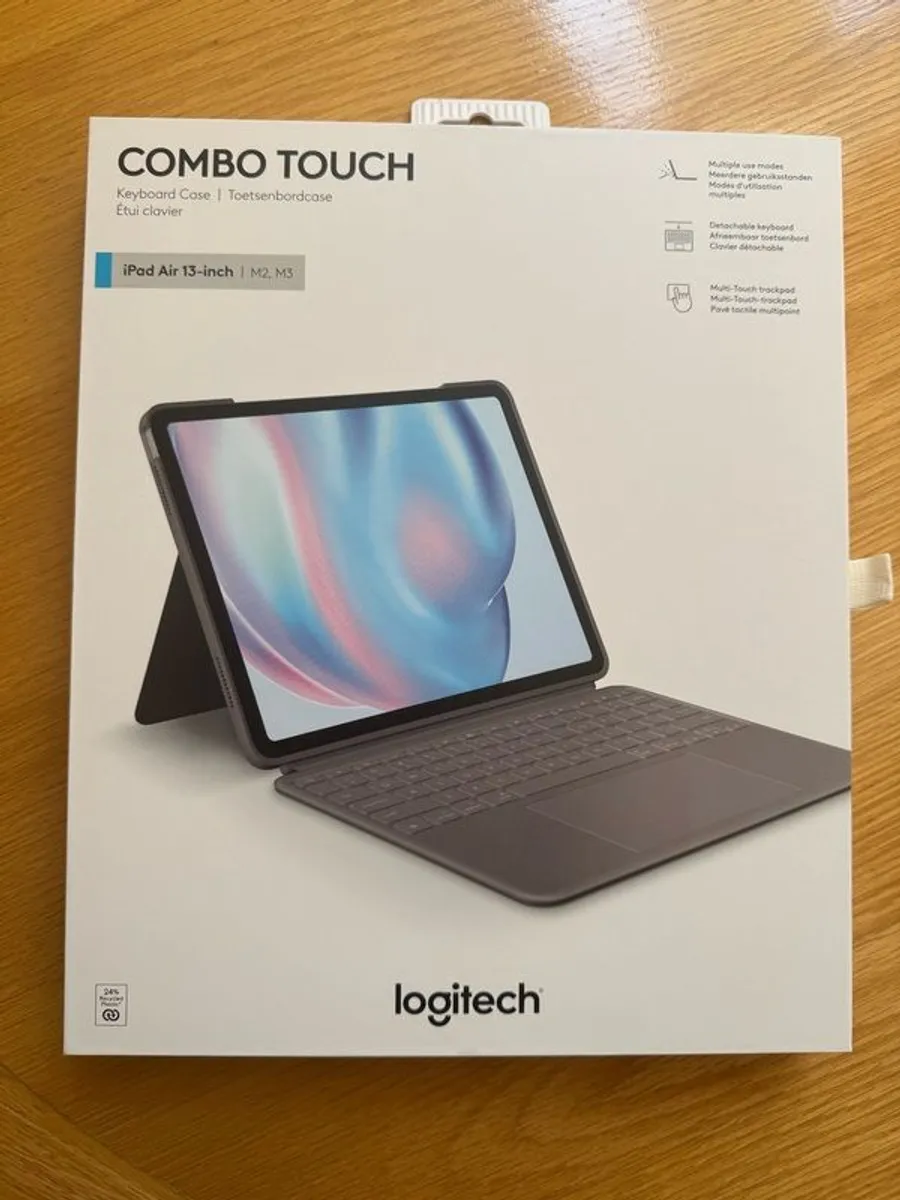 Logitech Combo Touch for iPad Air 13" - Image 1
