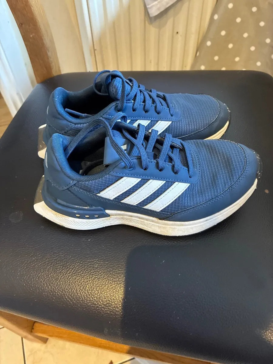 Golf shoes for kids - Image 1