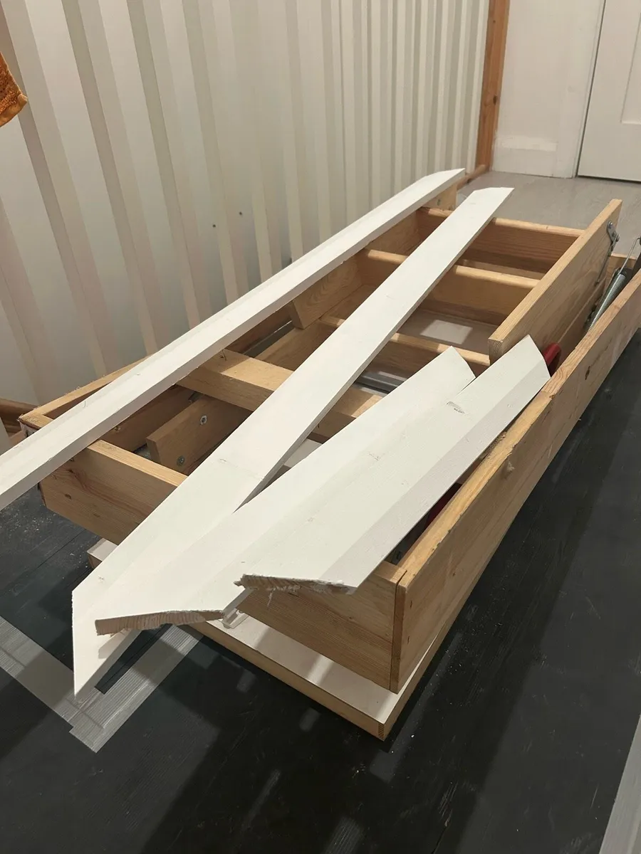 Attic ladder - Image 1