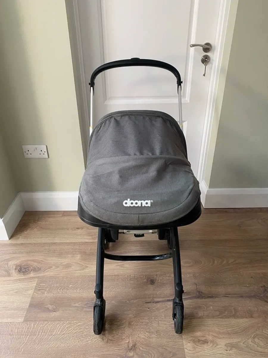 Doona car seat/ buggy - Image 4