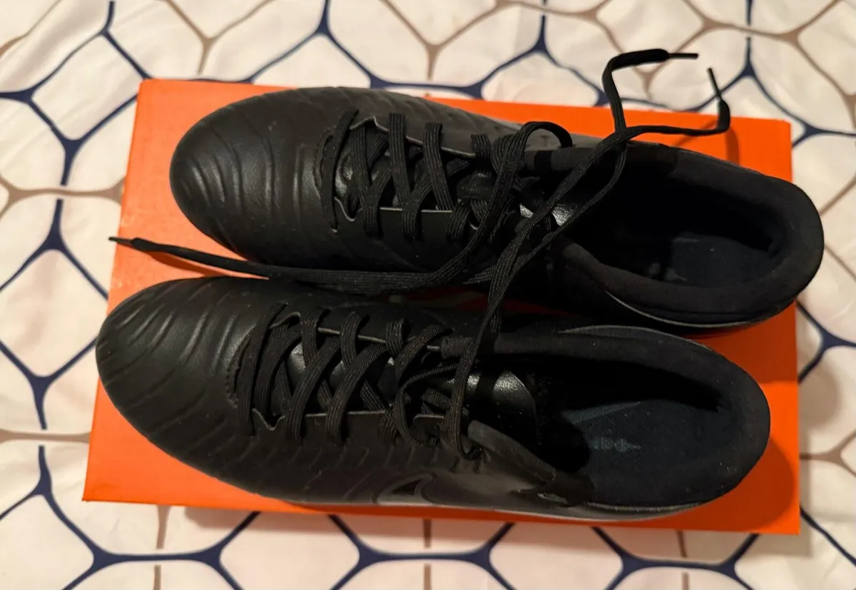 Football boots - Image 3