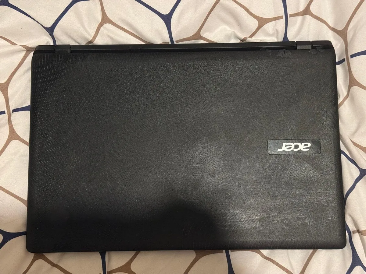Acer Laptop - Image 2