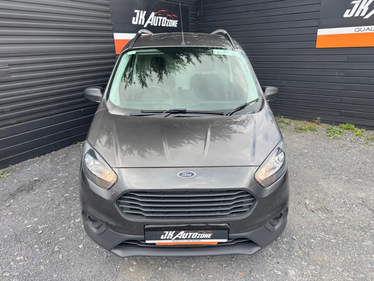 Ford Transit Courier 3DR TREND 1.5 75PS - Image 2