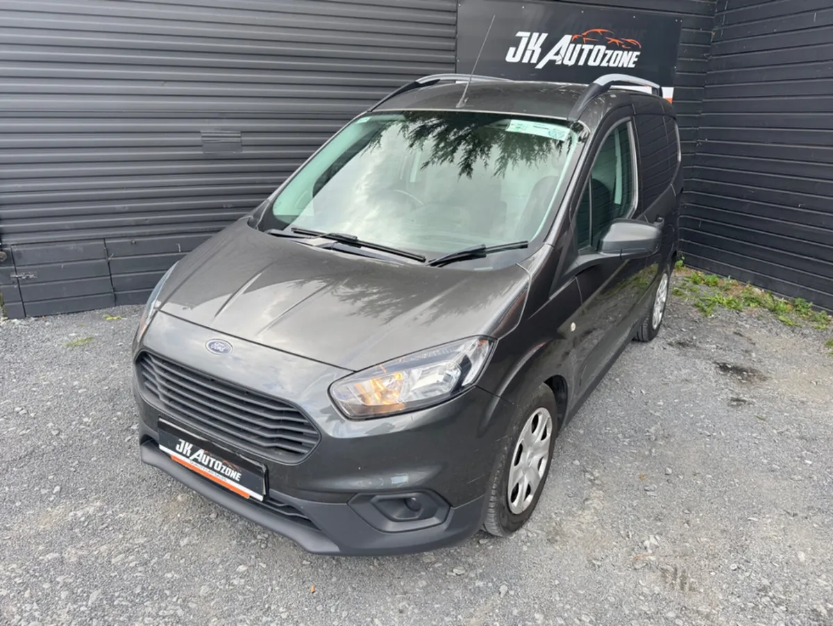 Ford Transit Courier 3DR TREND 1.5 75PS - Image 3