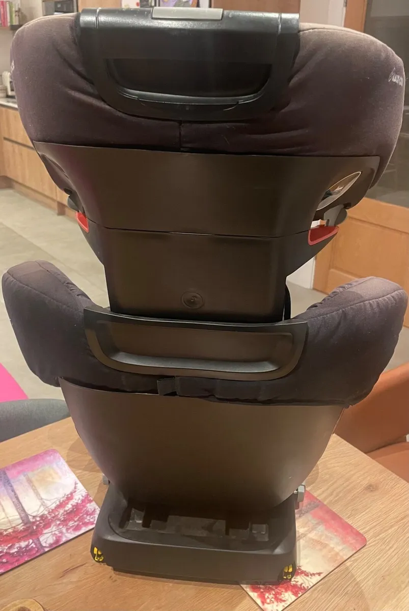 2 x Child Car Seats - Image 3