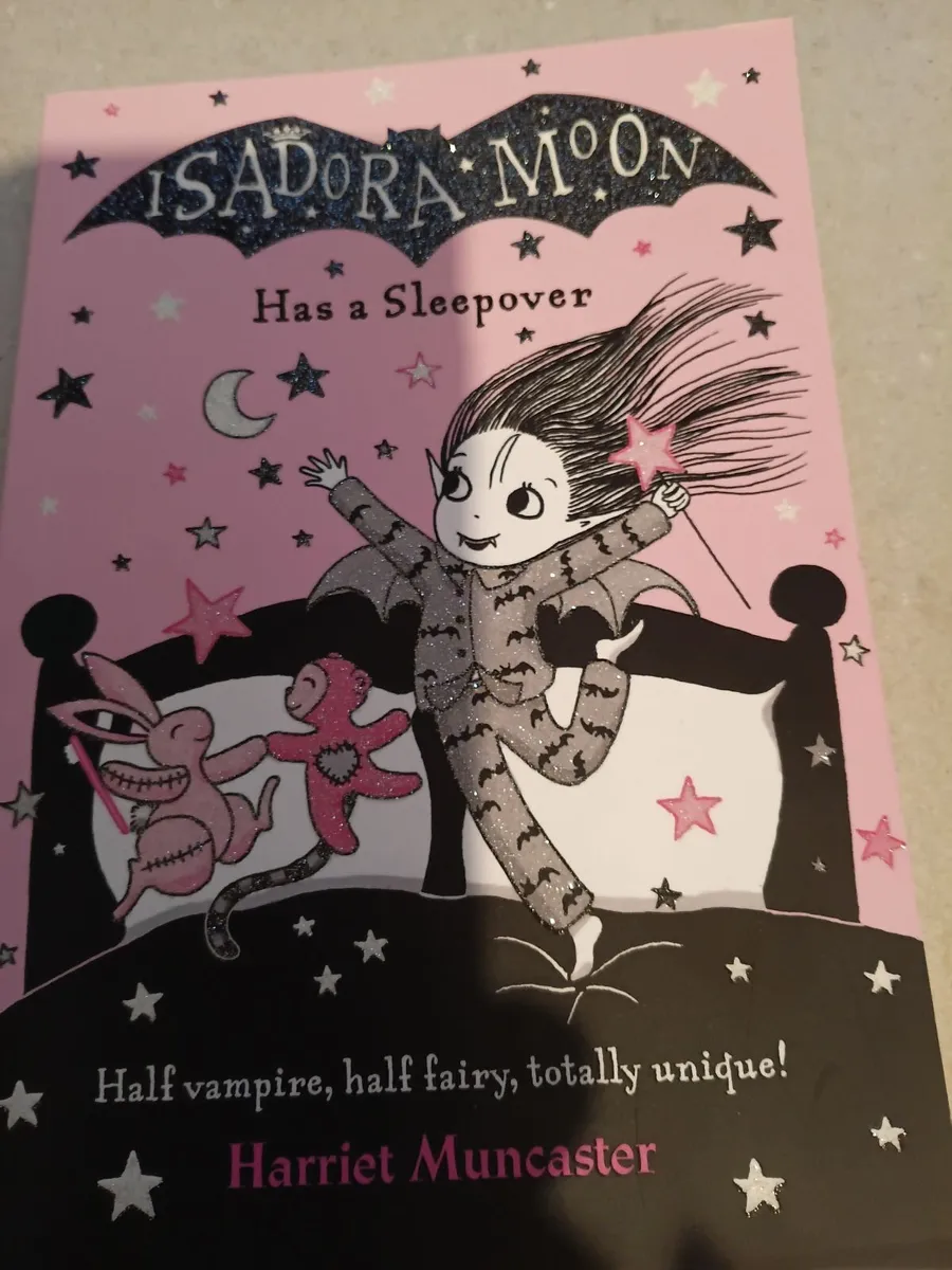 Isadora Moon - Image 1