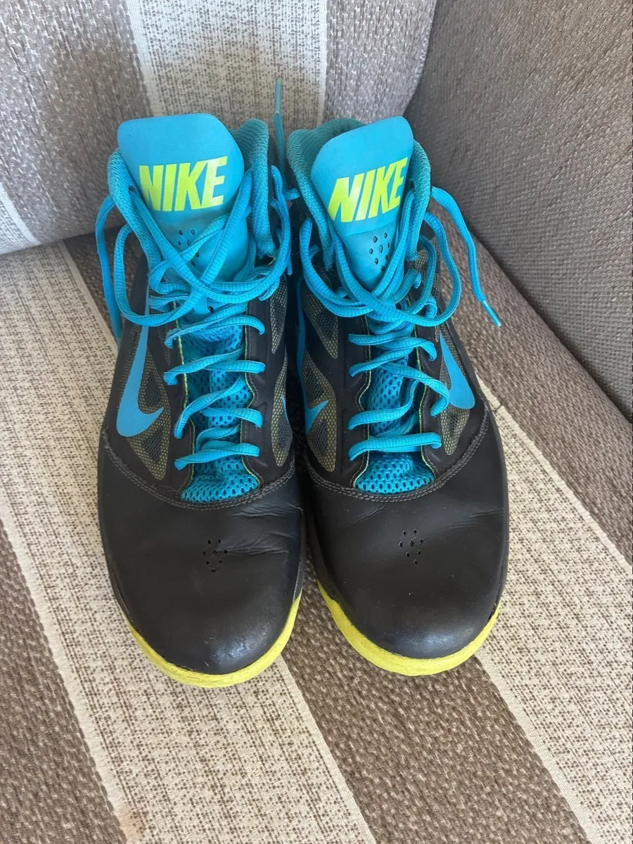 Basket ball boots - Image 1