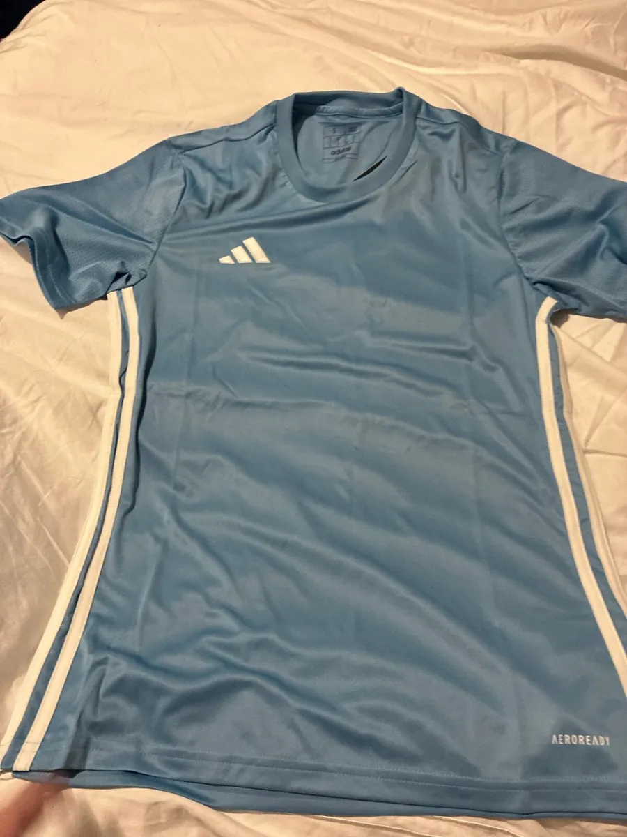 Adidas top - Image 1