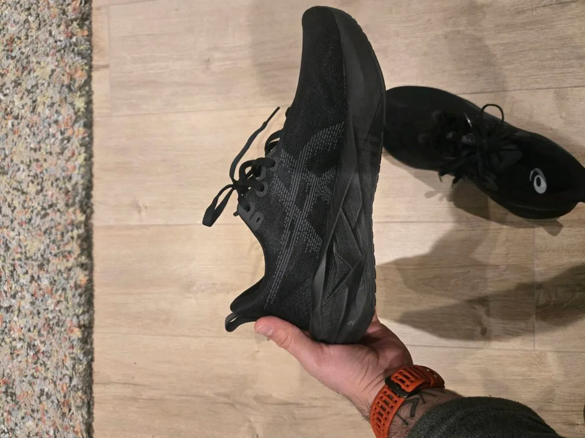 Asics Novablast 5 Running Shoes - Image 2